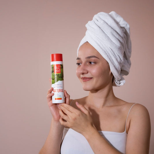 Shampooing-Naturel-à-l'Ortie-Anti-Chute-des-Cheveux