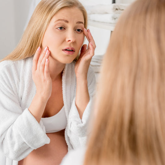 Acné de grossesse et soin naturel en douceur InaEssentials