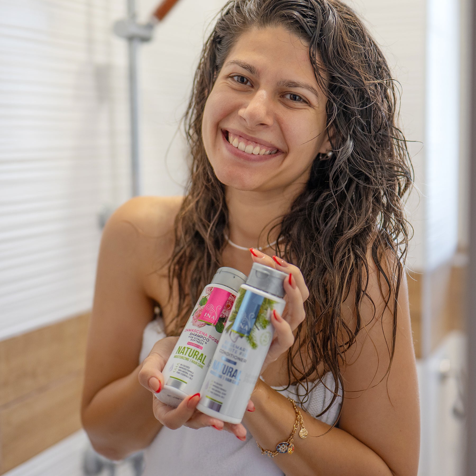 Shampoing Naturel à la Rose pour Cheveux Secs et Abîmés