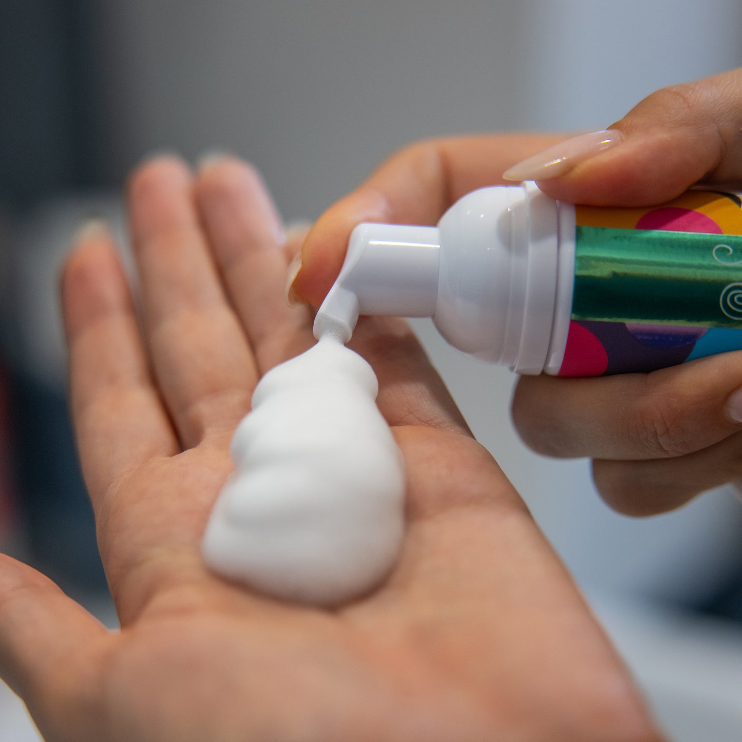 Mousse Nettoyante Naturelle pour le Visage à la Mélisse et au Géranium - pour tous types de peau