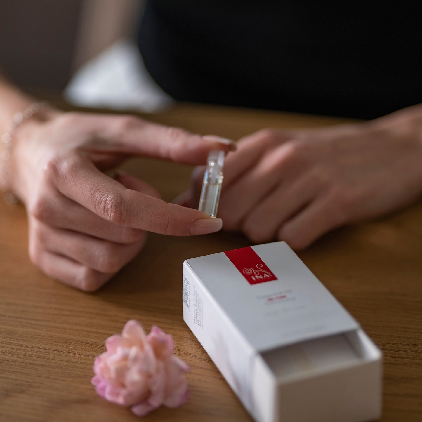 Huile Essentielle de Rose Bio - Huile Rosa Damascena